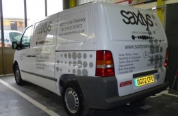 saxtys_hereford_wine-_van